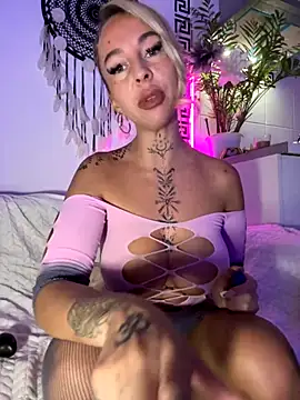 CheekyChels online show from November 12, 12:41 am