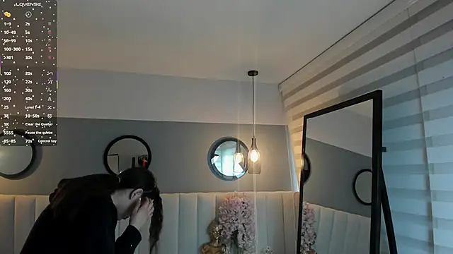 chelsea bolton  online show from June 17, 12:39 pm