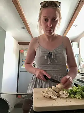 Ella-82 online show from June 25, 3:02 pm