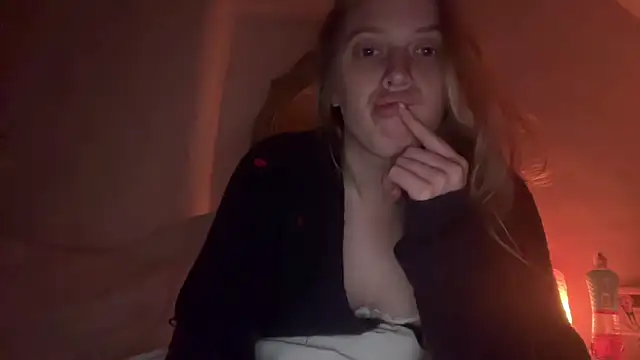 Ella-82 online show from April 29, 8:03 pm