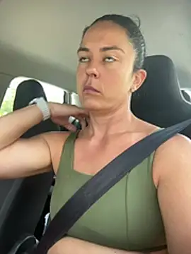 ClaraAlbuquerque online show from February 28, 12:59 pm