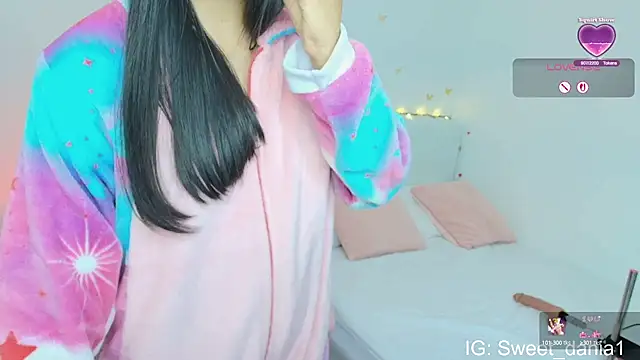 sweet dania  online show from September 21, 9:52 am