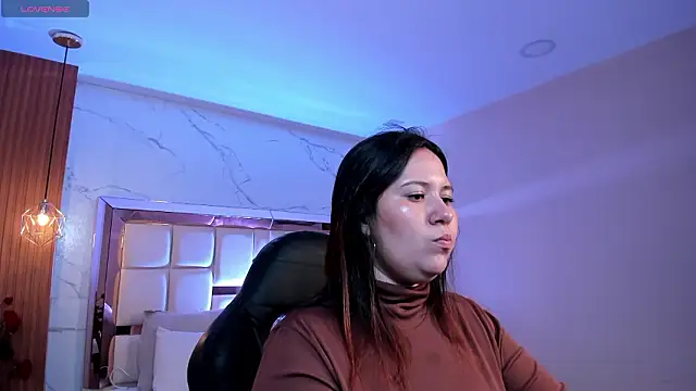 zoes milee online show from March 9, 11:35 am