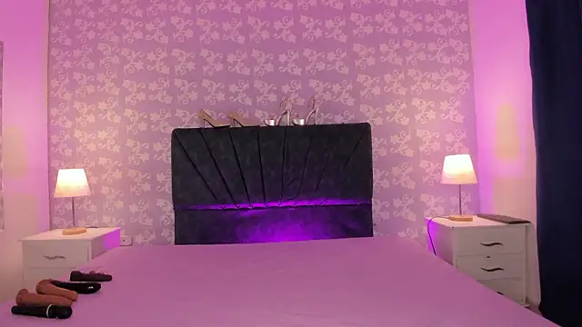 SalomeSimonz online show from March 21, 7:30 pm