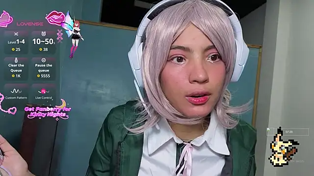 Lovelyamyy online show from October 24, 10:17 pm