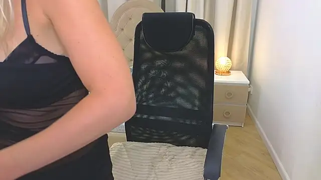 M I A M I A online show from November 12, 2:48 pm