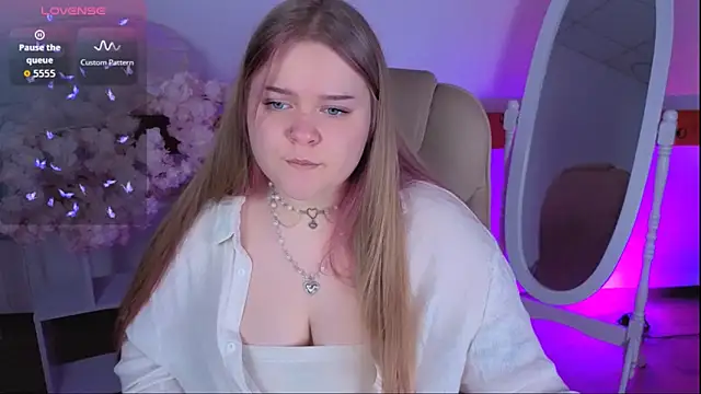 Erica  Alta online show from November 10, 9:32 pm