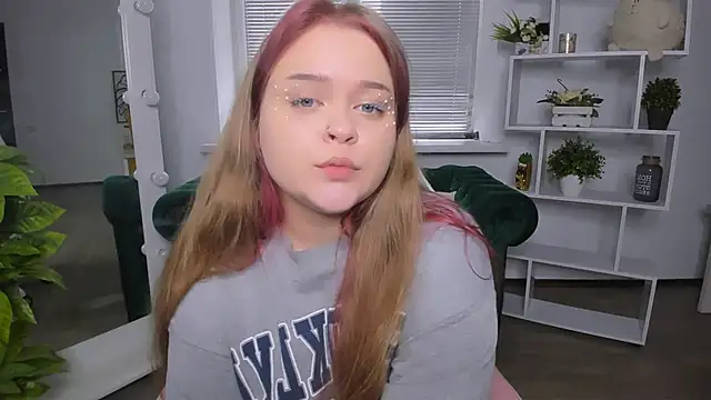 Erica  Alta online show from October 12, 5:43 am