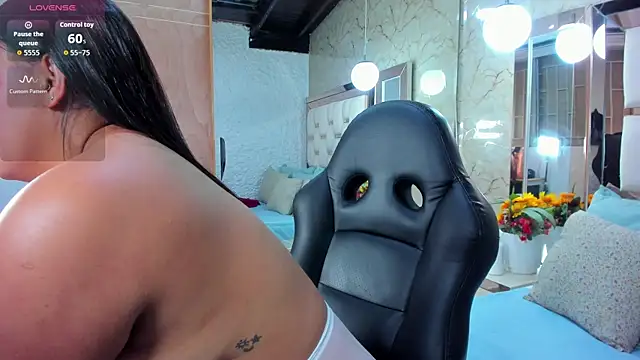 katleya lewiis online show from October 23, 10:49 pm