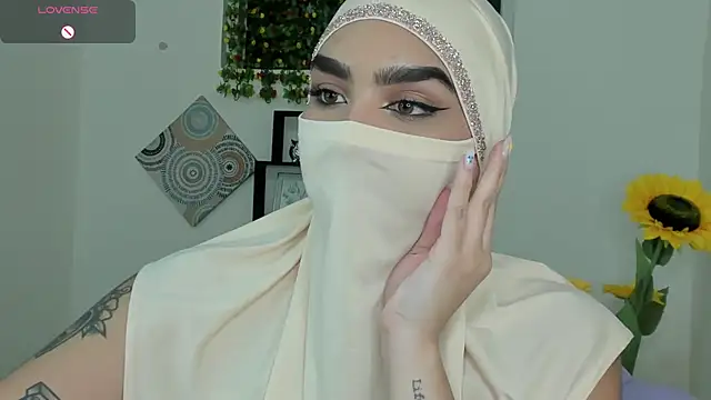 Snapshot of Maissa_Alabi chatting on September 15, 8:38 pm Maissa Alabi online show from September 15, 8:38 pm