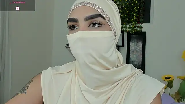 Snapshot of Maissa_Alabi chatting on September 17, 7:01 pm Maissa Alabi online show from September 17, 7:01 pm