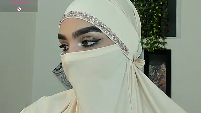 Snapshot of Maissa_Alabi chatting on October 10, 3:28 pm Maissa Alabi online show from October 10, 3:28 pm