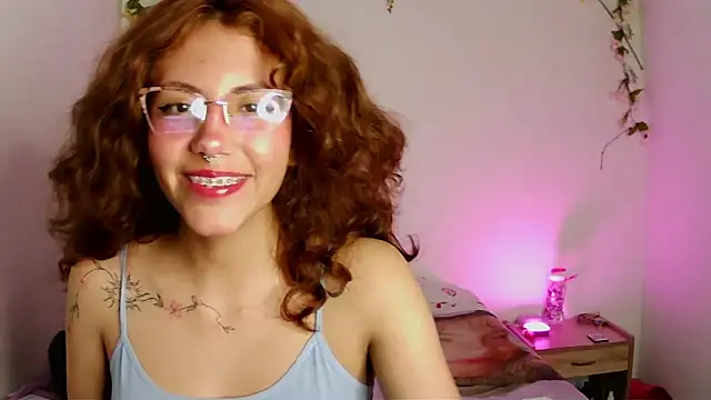 Snapshot of zoe_ch_ chatting on September 9, 4:23 am zoe ch online show from September 9, 4:23 am