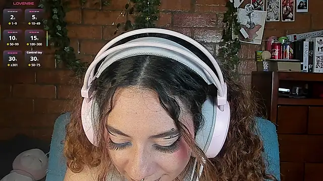 Annycolin  online show from July 24, 2:09 am