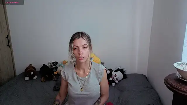 Princezzlove3 online show from February 9, 1:13 pm