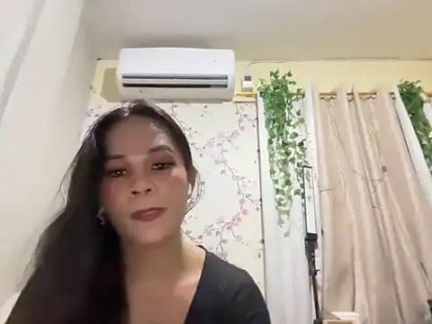 SophiaCourthaway online show from October 28, 1:28 pm