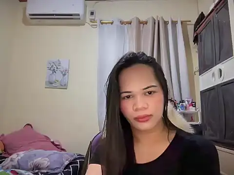 SophiaCourthaway online show from June 6, 2:34 pm