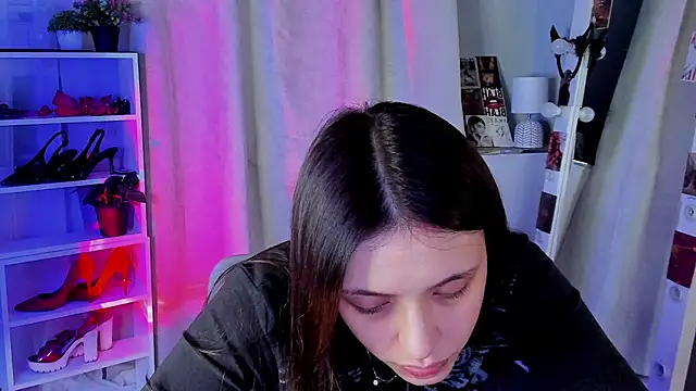 Snapshot of Sahara_Shields chatting on October 5, 11:04 am Sahara Shields online show from October 5, 11:04 am