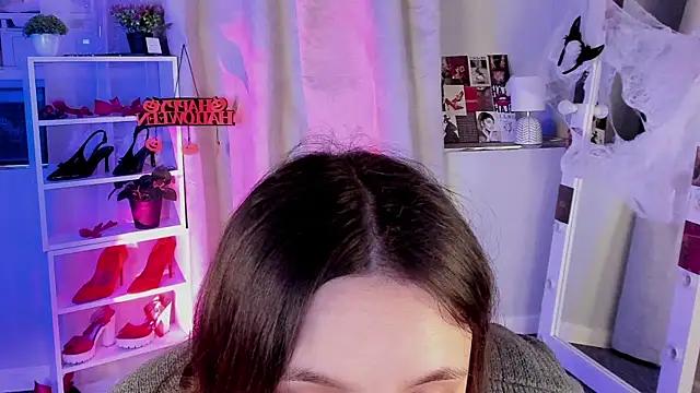 Sahara Shields online show from October 25, 10:56 am