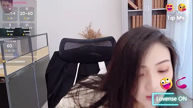 miaomiao-777 online show from August 9, 3:23 am