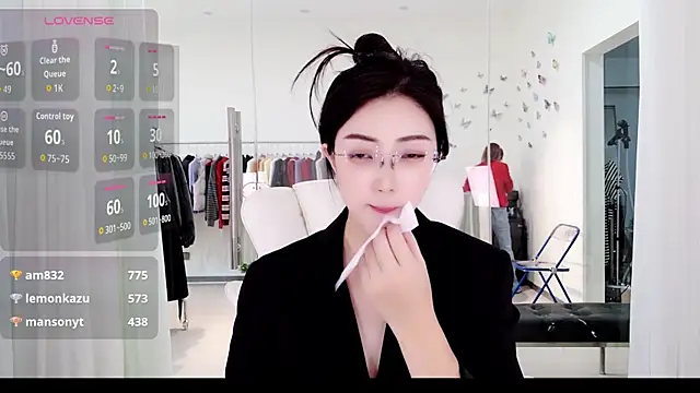 miaomiao-777 online show from October 31, 5:20 am