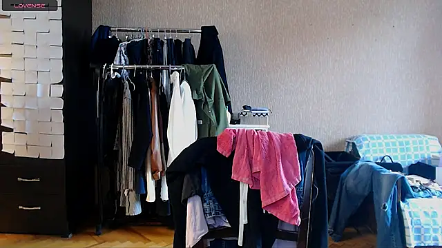  Roselina  online show from April 4, 8:02 am