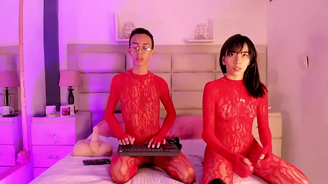 EthaanCox online show from November 14, 8:03 am