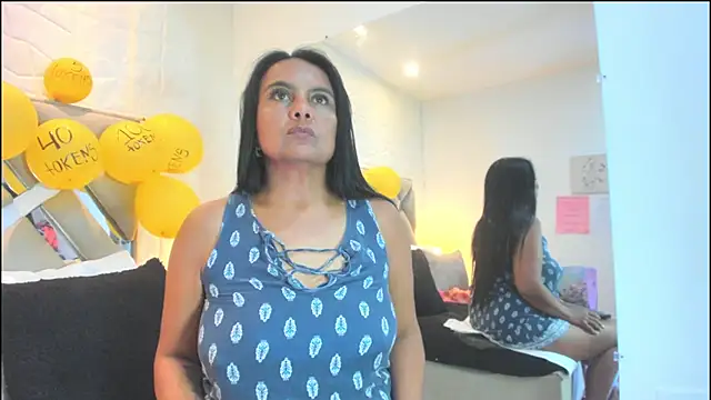 raquell moore online show from December 19, 7:06 pm