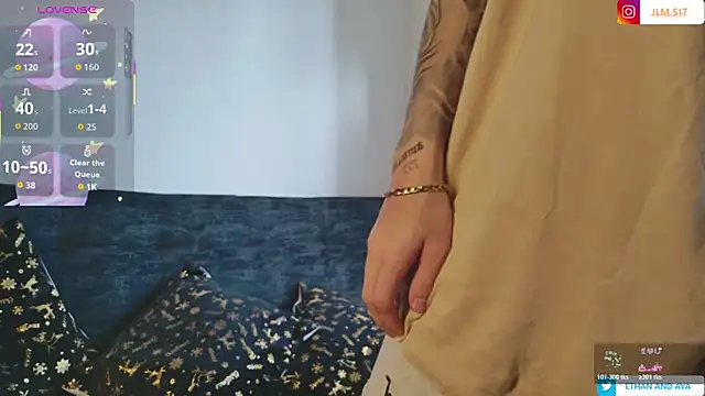 ethan and ava online show from December 17, 12:31 pm