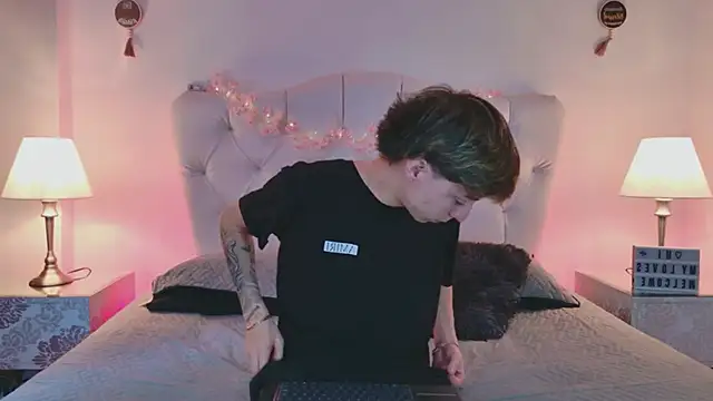 ethan and ava online show from September 25, 1:10 pm