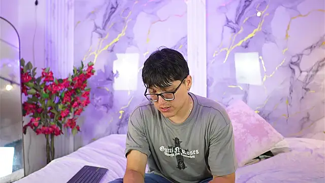 vanilla hot online show from October 5, 7:30 pm