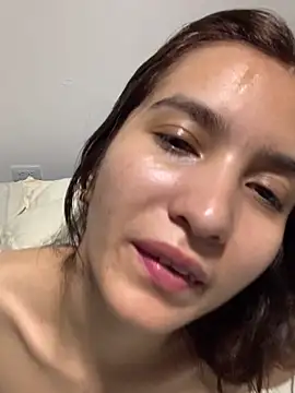 Mariaspain online show from December 5, 1:23 pm