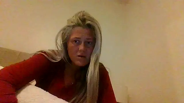 Deliciousdolly DD online show from March 9, 6:55 pm