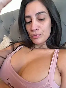 Putitatease online show from April 27, 8:28 pm