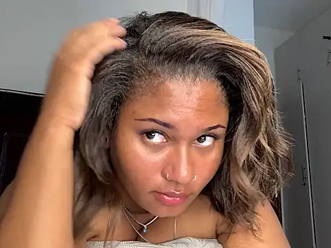 madell online show from May 7, 1:43 am
