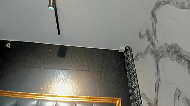 DalayMoore online show from November 2, 8:01 pm