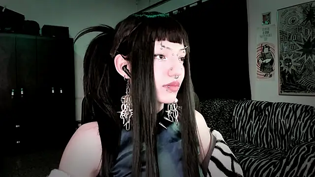 roxy toxic online show from March 6, 1:34 am