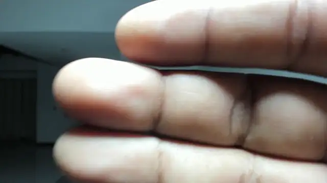 hotlittleones18 online show from December 4, 4:15 am