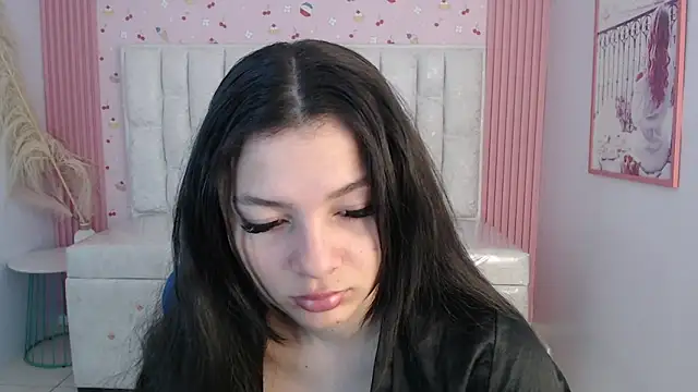 shalon diaz s online show from December 15, 1:27 pm