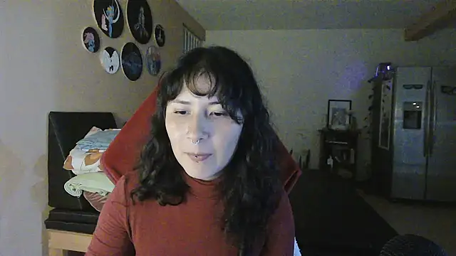 Snapshot of GinnyDelice chatting on October 17, 1:20 am GinnyDelice online show from October 17, 1:20 am