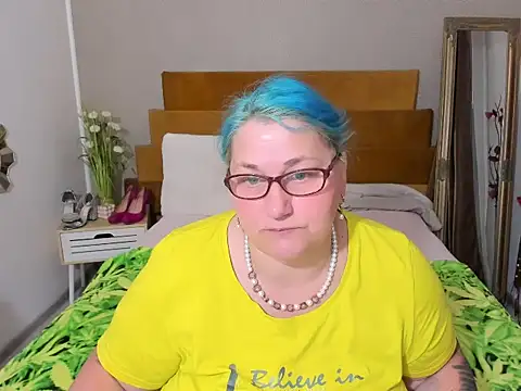 mayamayx online show from July 28, 4:39 pm