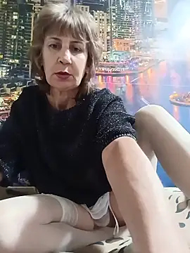 Laura Kiss online show from June 2, 6:42 pm