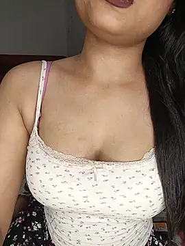 Love-N online show from May 31, 6:42 pm
