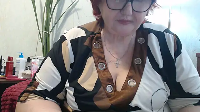 DeniseeRosea online show from March 17, 7:45 am