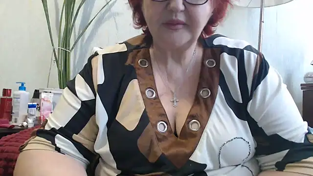 DeniseeRosea online show from March 16, 7:45 am