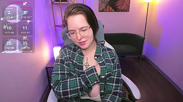 Manic pixie  online show from March 26, 3:58 pm