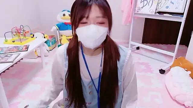 Snapshot of NA-KAREN-V8 chatting on October 5, 11:37 am NA-KAREN-V8 online show from October 5, 11:37 am