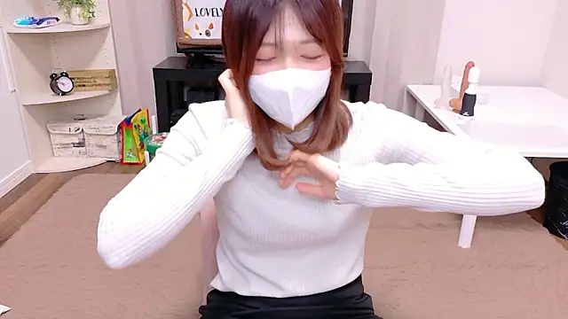 Snapshot of NA-KAREN-V8 chatting on October 19, 1:24 pm NA-KAREN-V8 online show from October 19, 1:24 pm