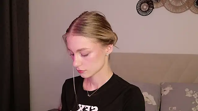 GabriellaOlsen online show from May 19, 5:31 pm