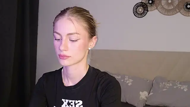 GabriellaOlsen online show from May 31, 4:46 pm
